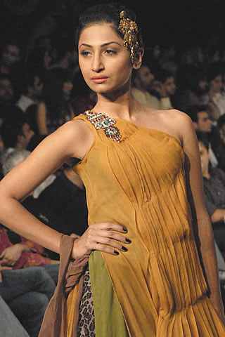 Sobia Nazir PFDC Sunsilk Fashion Week 2010 Karachi