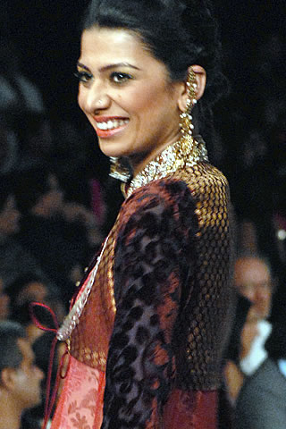 Sobia Nazir PFDC Sunsilk Fashion Week 2010 Karachi