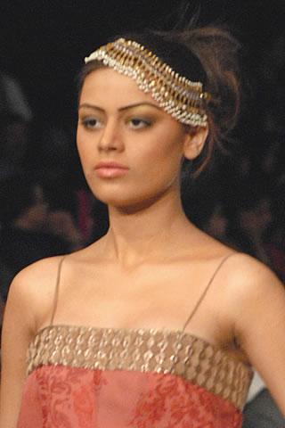 Sobia Nazir PFDC Sunsilk Fashion Week 2010 Karachi