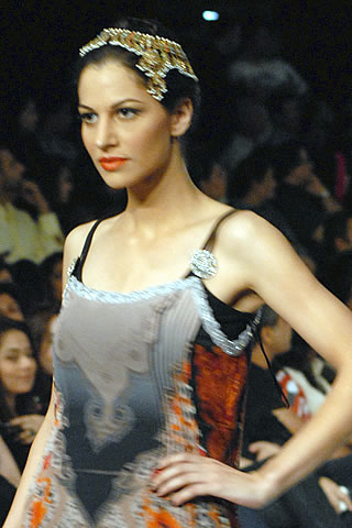 Sobia Nazir PFDC Sunsilk Fashion Week 2010 Karachi