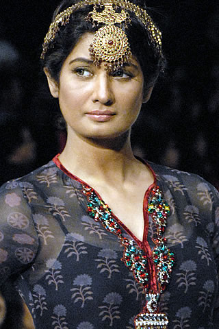 Sobia Nazir PFDC Sunsilk Fashion Week 2010 Karachi