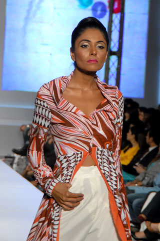 Teejays Latest Designs at PFDC Sunsilk Fashion Week 2011 Lahore