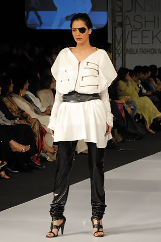 Teejays Collection at PFDC Sunsilk Fashion Week 2010 Karachi