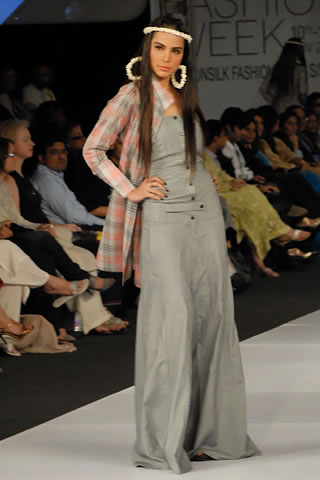 Teejays Collection at PFDC Sunsilk Fashion Week 2010 Karachi