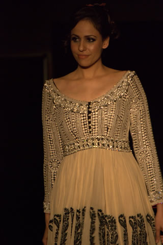 Umar Syeed collection in Colors of Pakistan 2009