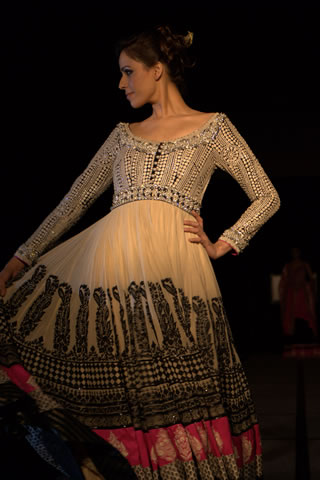 Umar Syeed collection in Colors of Pakistan 2009