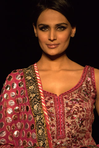Umar Syeed collection in Colors of Pakistan 2009