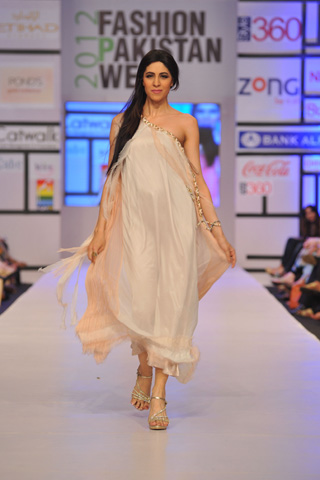 Ayesha & Somaiya at Fashion Pakistan Week 2012 Day 2