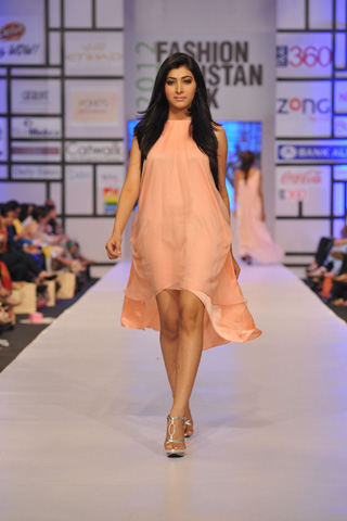 Ayesha & Somaiya at Fashion Pakistan Week 2012 Day 2