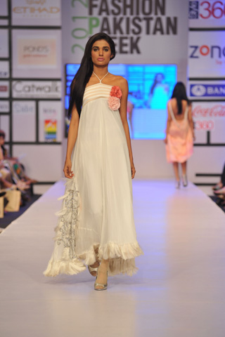 Ayesha & Somaiya at Fashion Pakistan Week 2012 Day 2