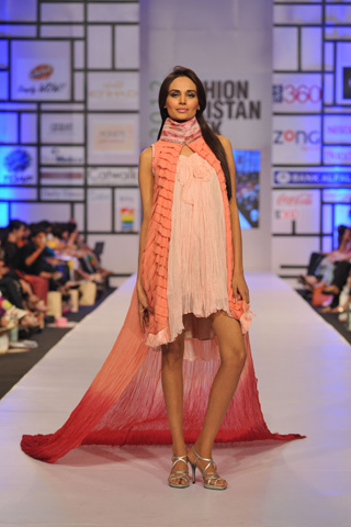 Ayesha & Somaiya at Fashion Pakistan Week 2012 Day 2