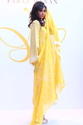 Crescent Summer Lawn Fashion Show 2012 in Karachi