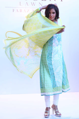 Crescent Summer Lawn Fashion Show 2012 in Karachi