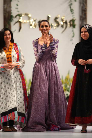 Paulsha Summer Lawn Fashion Show 2012 by Noreen & Faiza