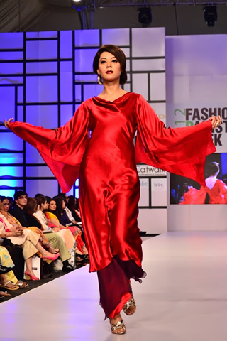 Maheen Khan at Fashion Pakistan Week Day 1