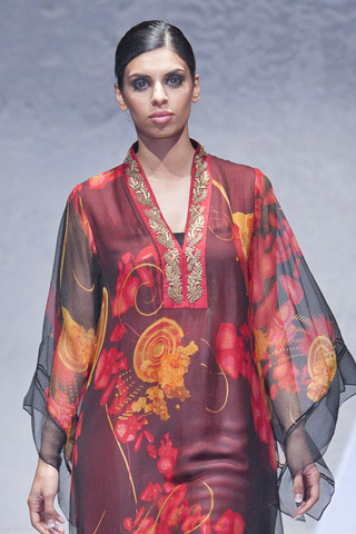 Maheen Khan at Pakistan Fashion Week London 2012