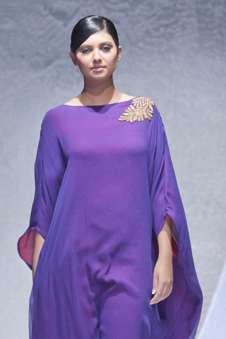Maheen Khan at Pakistan Fashion Week London 2012
