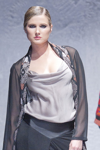 Maheen Khan at Pakistan Fashion Week London 2012