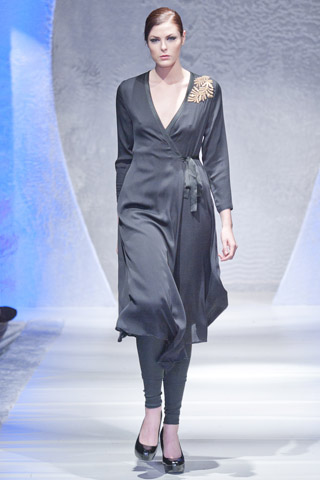 Maheen Khan at Pakistan Fashion Week London 2012 Day 2