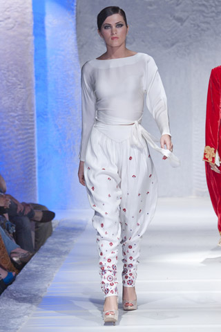 Maheen Khan at Pakistan Fashion Week London 2012 Day 2