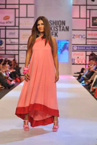 Nomi Ansari at Fashion Pakistan Week 2012 Day 3