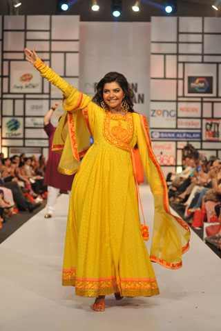 Nomi Ansari at Fashion Pakistan Week 2012 Day 3