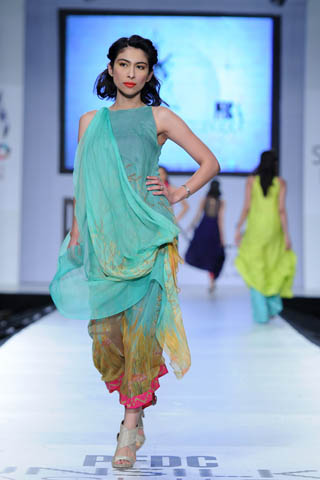Sania Maskatiya at PFDC Sunsilk Fashion Week 2012 Day 4