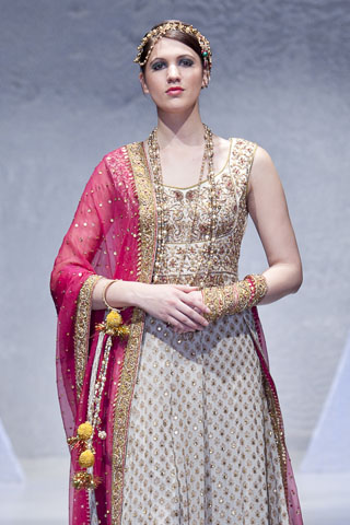 Sara Rohale Asghar at Pakistan Fashion Week London 2012