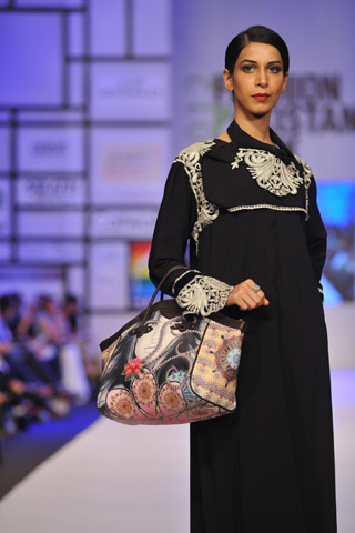 Tapu Javeri at Fashion Pakistan Week 2012 Day 4