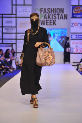 Tapu Javeri at Fashion Pakistan Week 2012 Day 4