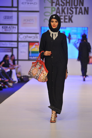 Tapu Javeri at Fashion Pakistan Week 2012 Day 4