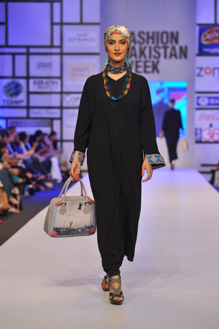 Tapu Javeri at Fashion Pakistan Week 2012 Day 4