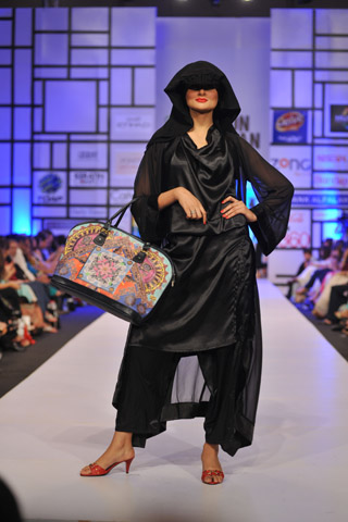 Tapu Javeri at Fashion Pakistan Week 2012 Day 4