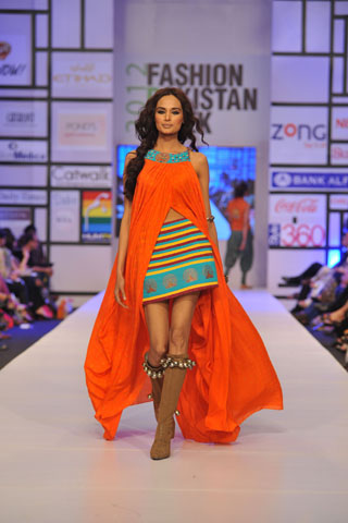 Warda Saleem at Fashion Pakistan Week 2012 Day 3, Fashion Pakistan Week Karachi