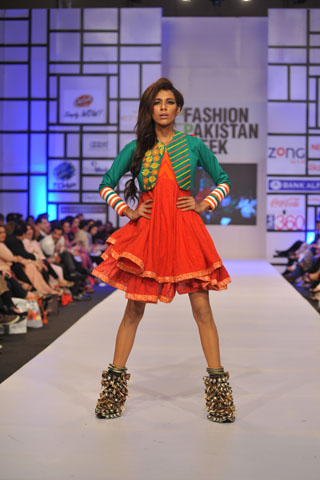 Warda Saleem at Fashion Pakistan Week 2012 Day 3