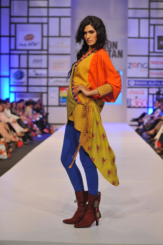 Warda Saleem at Fashion Pakistan Week 2012 Day 3