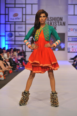 Warda Saleem at Fashion Pakistan Week 2012 Day 3