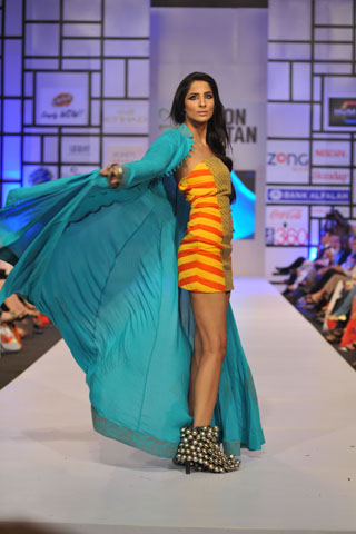 Warda Saleem at Fashion Pakistan Week 2012 Day 3