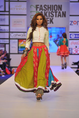 Warda Saleem at Fashion Pakistan Week 2012 Day 3