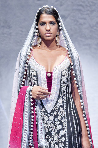 Zainab Sajid at Pakistan Fashion Week London 2012