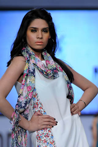 Zara Shahjahan at PFDC Sunsilk Fashion Week 2012