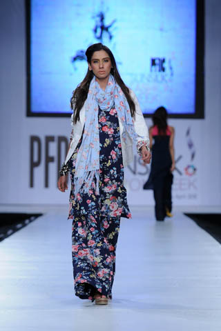 Zara Shahjahan at PFDC Sunsilk Fashion Week 2012 Day 4