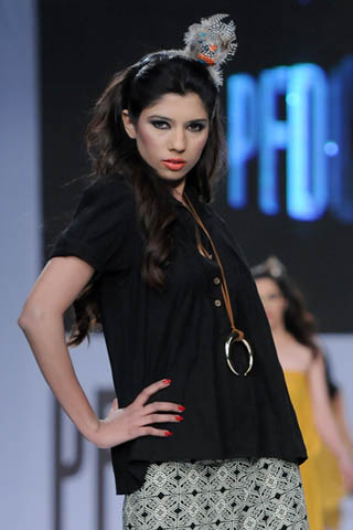 Zonia Anwaar at PFDC Sunsilk Fashion Week 2012