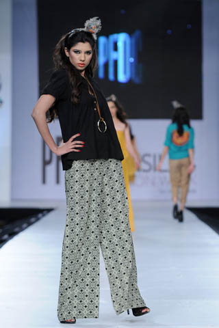 Zonia Anwaar at PFDC Sunsilk Fashion Week 2012 Day 2