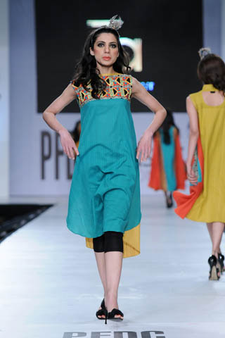 Zonia Anwaar at PFDC Sunsilk Fashion Week 2012 Day 2