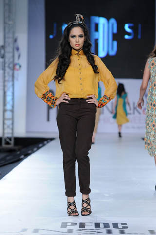 Zonia Anwaar at PFDC Sunsilk Fashion Week 2012 Day 2