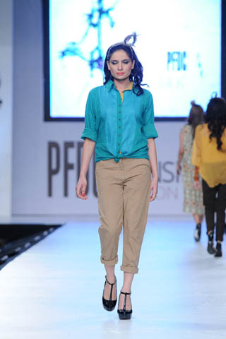 Zonia Anwaar at PFDC Sunsilk Fashion Week 2012 Day 2