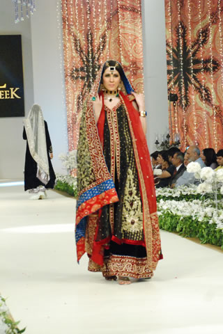 BNS Bina Sultan at Pantene Bridal Couture Week 2011