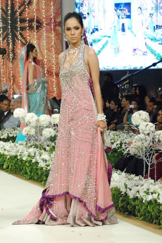 BNS Bina Sultan at Pantene Bridal Couture Week 2011