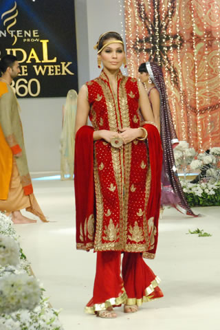 BNS Bina Sultan at Pantene Bridal Couture Week 2011